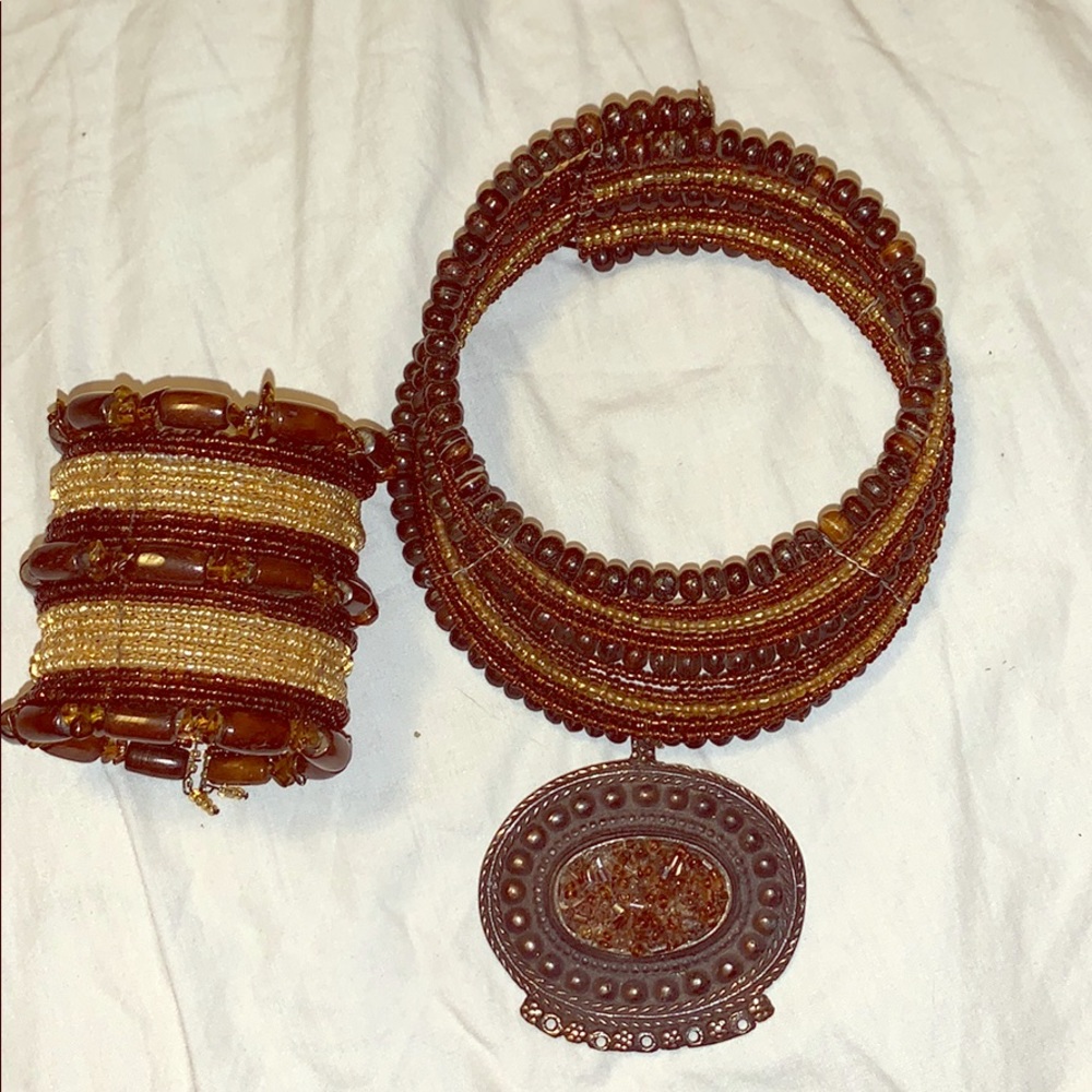 Vintage chocked and bracelet